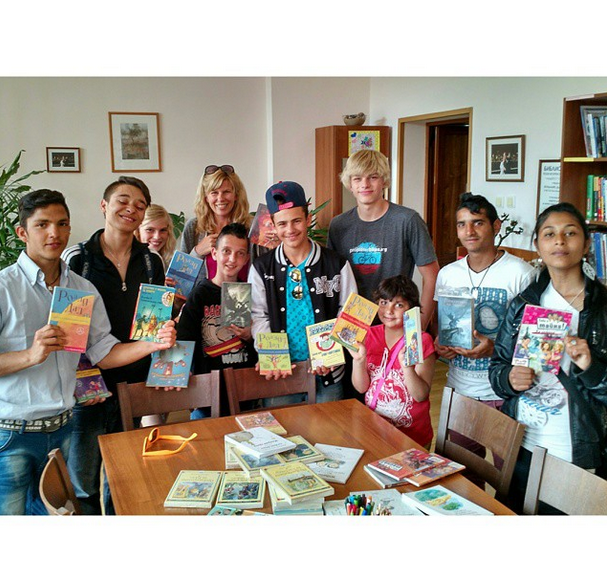 Broaden and Contribute (Saren’s European Family Adventure): Episode 113